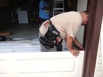 Metro Garage Door Service Louisville, KY 502-443-0009 - inst-cont-gdr-19m